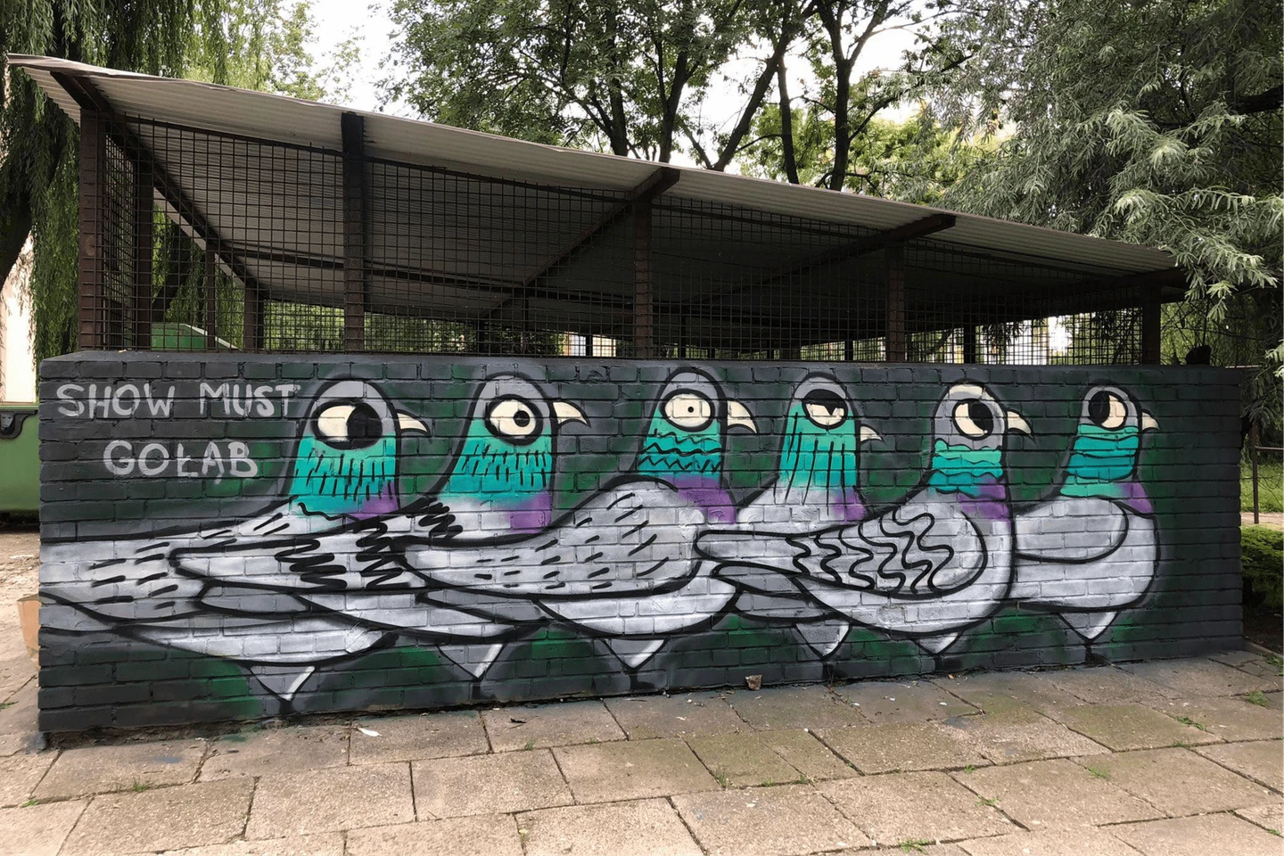 /_next/static/media/pigeonsStreetArt-1440-q90.a52f9738.webp